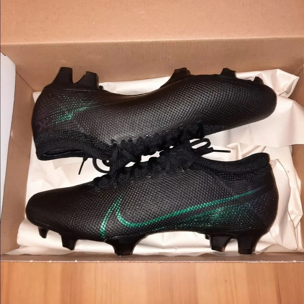 NWT Nike Mercurial Vapor 13 Pro FG Soccer Cleats‎